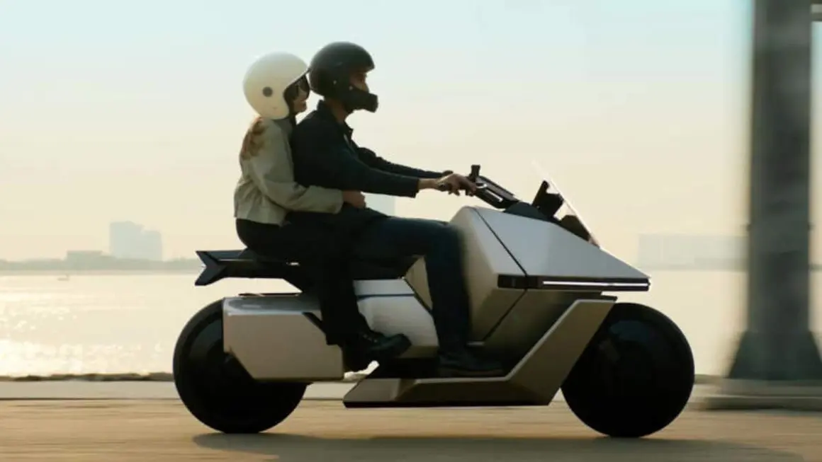 OMO-X moto autonoma 1
