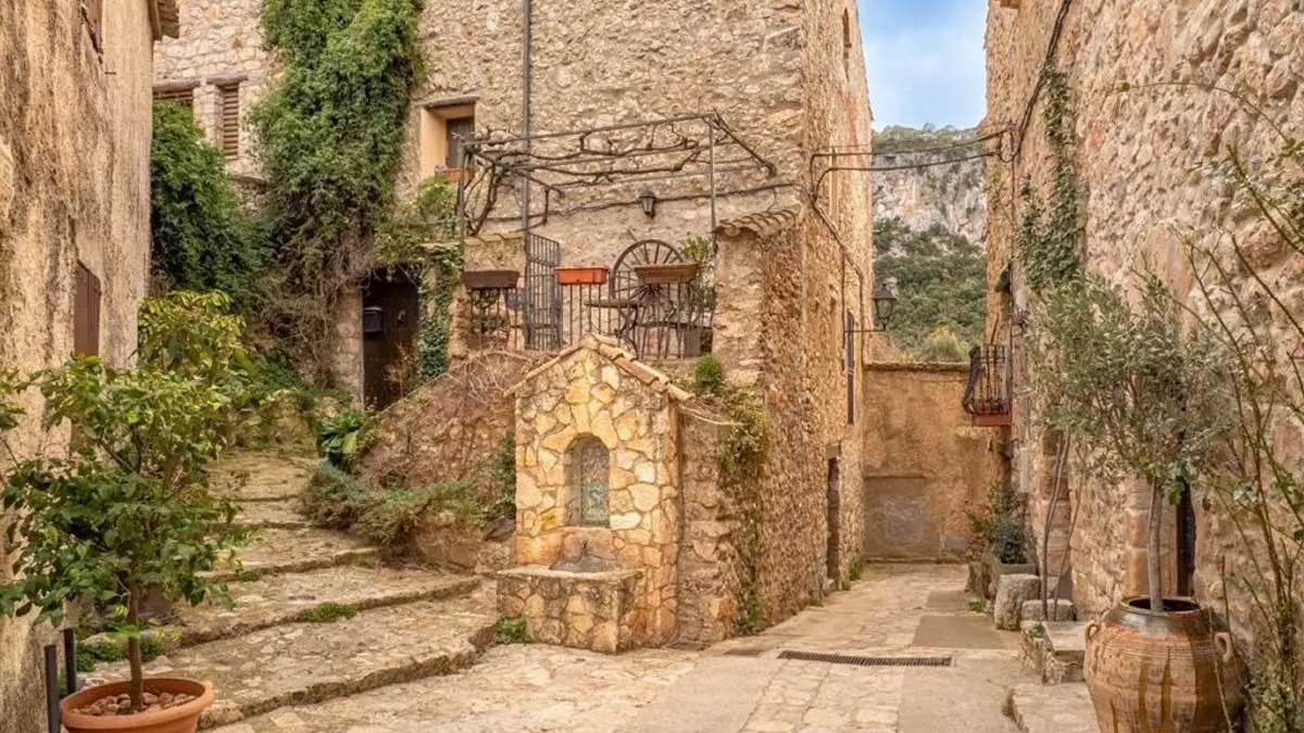 Farena, un poble de conte al mig de l&rsquo;Alt Camp. Foto catalunyaturisme.cat