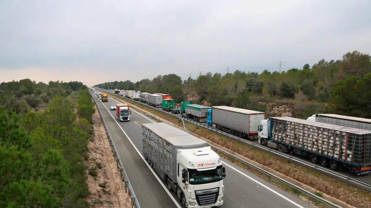 Congesti&oacute; a la AP-7 entre Tarragona i Barcelona