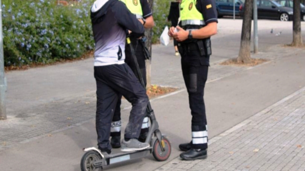 policia-patinet-el&egrave;ctric