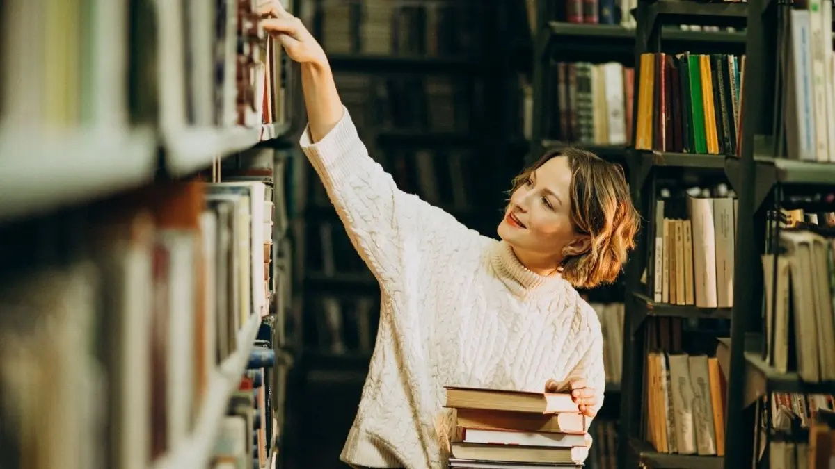 Fa&ccedil;ana principal i jardins de la Tabacalera de Tarragona