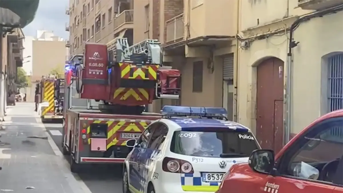 Bombers intervenint en un incendi a Reus