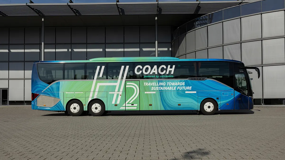 Autocar Setra H₂ Coach de Daimler amb pila de combustible d&rsquo;hidrogen
&ldquo;H₂ Coach&rdquo; technology carrier: first Setra touring coach powered by fuel cell