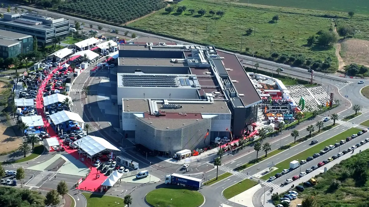 Vehicles exposats a exproReus en una edici&oacute; anterior. Canal Reus.