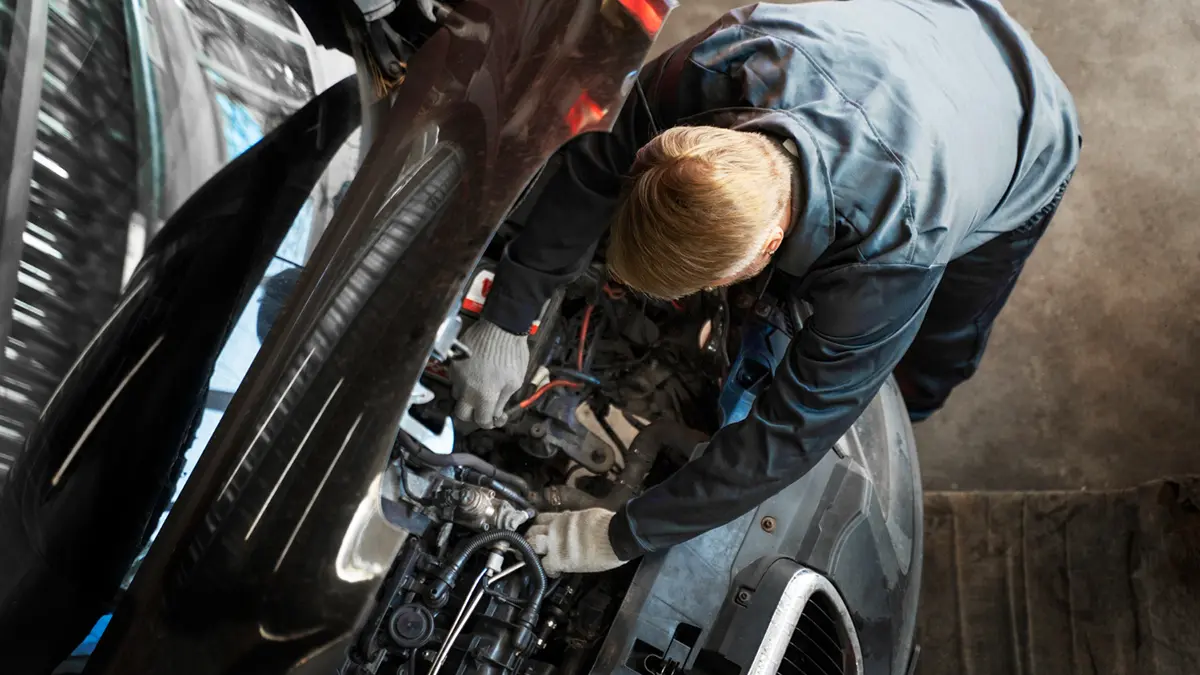 Bot&oacute; Start Stop en vehicle modern