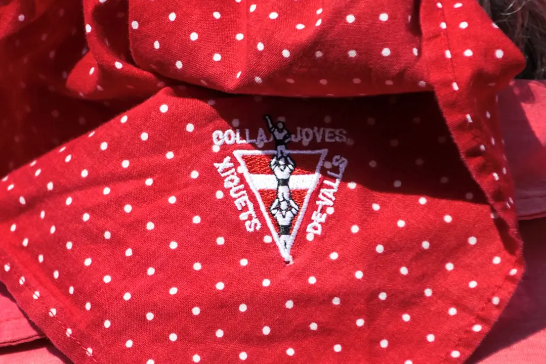 La colla vermella deixa la junta de la CCCC