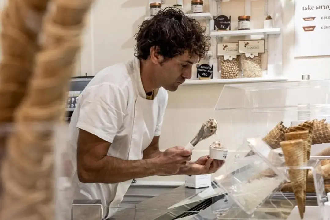 Maurizio Bogliolo i la febre del gelat de pistatxo. Imatge Instagram @gianduia.barcelona