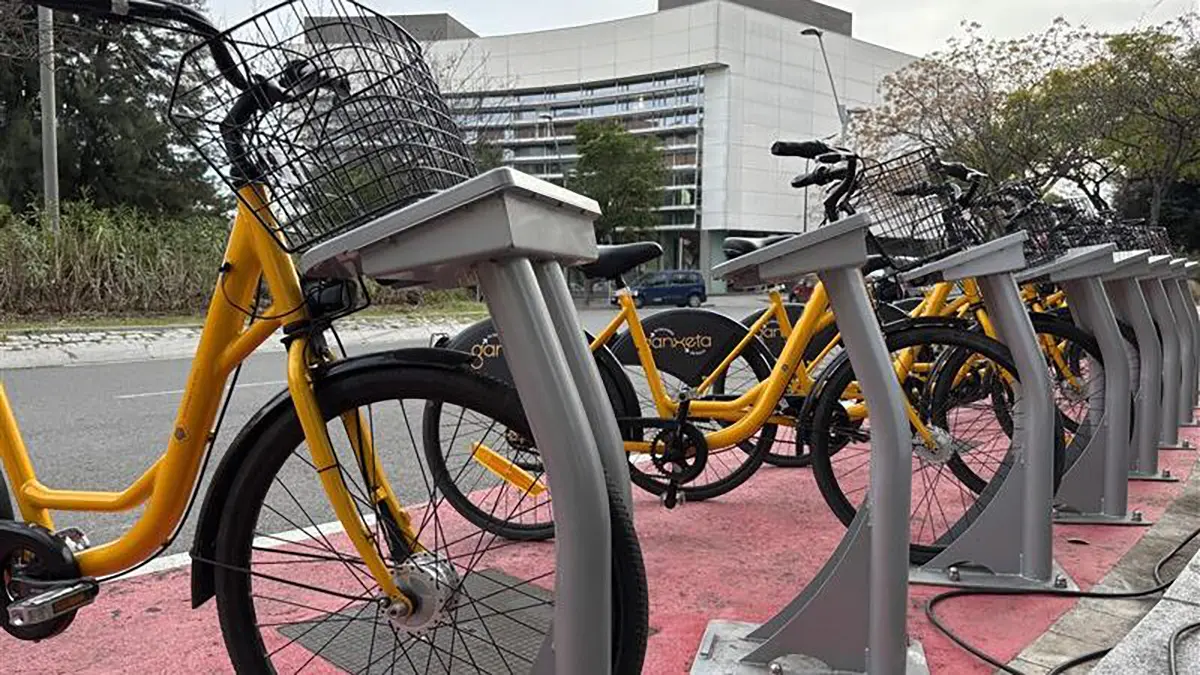 Nova estaci&oacute; de la Ganxeta i carril bici al carrer de Recasens i Mercader, Reus