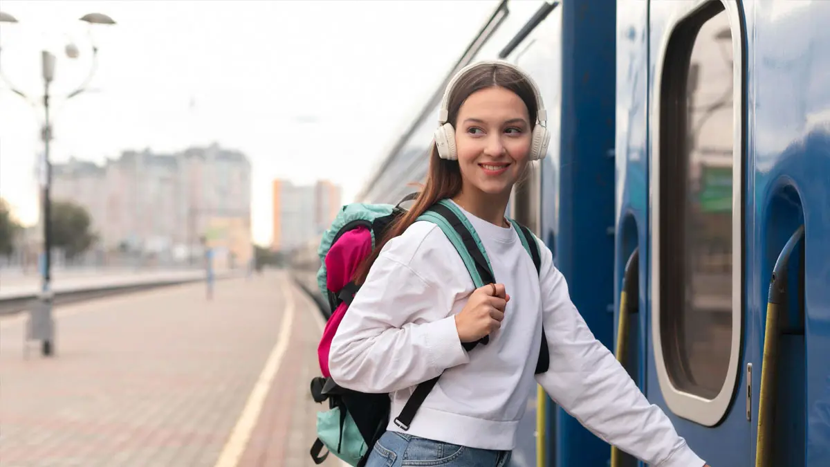 Marina al tren entre Calafell i Barcelona
