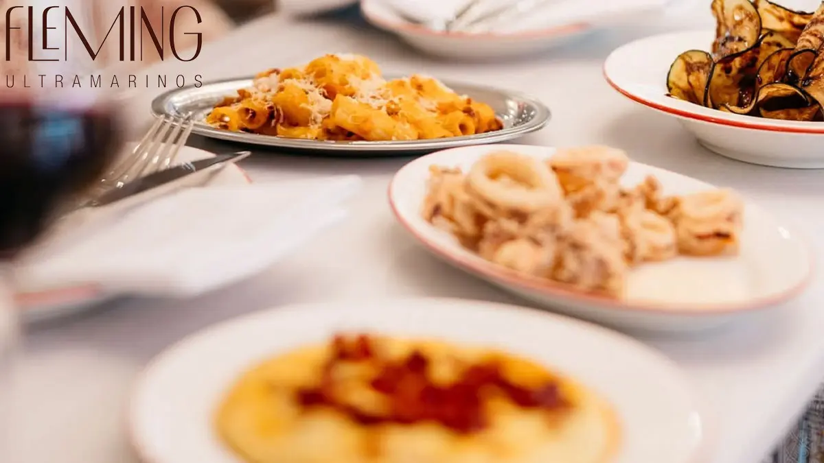 Hansi Flick sopant a Fleming Ultramarinos, el &ldquo;fitxatge&rdquo; m&eacute;s foodie del Bar&ccedil;a. Imatge Instagram @flemingultramarinos