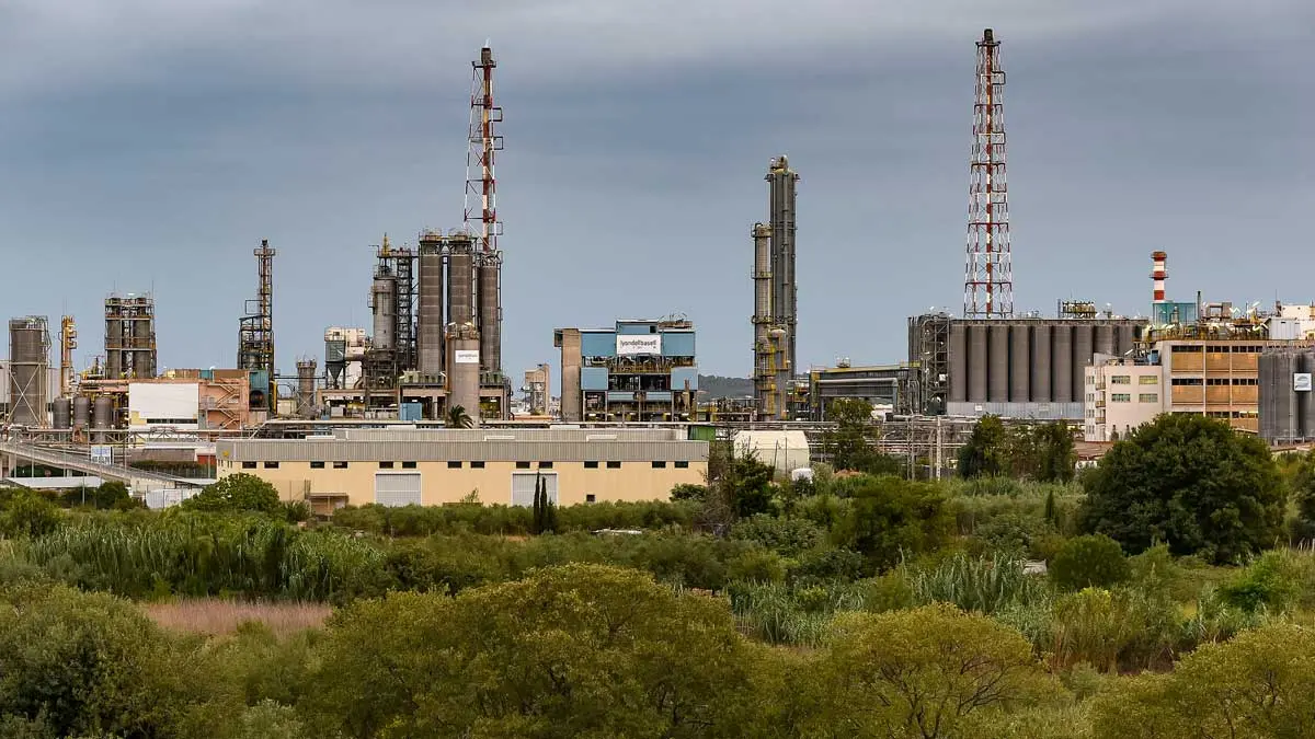 Tarragona- Pol&iacute;gono Petroqu&iacute;mico - Wikipedia