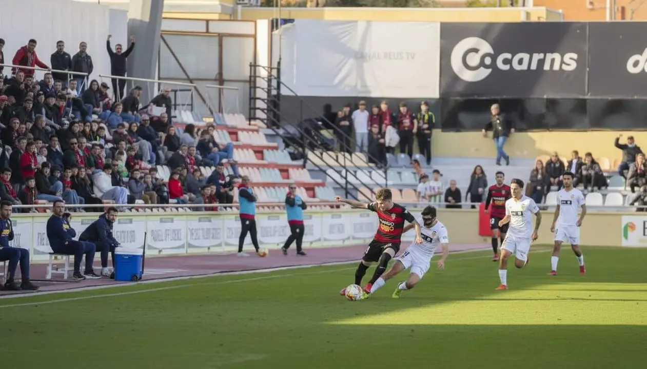 Serrano assegura un punt vital per al Reus FC Reddis en el partit intens contra el Valencia Mestalla a l'Estadi Municipal