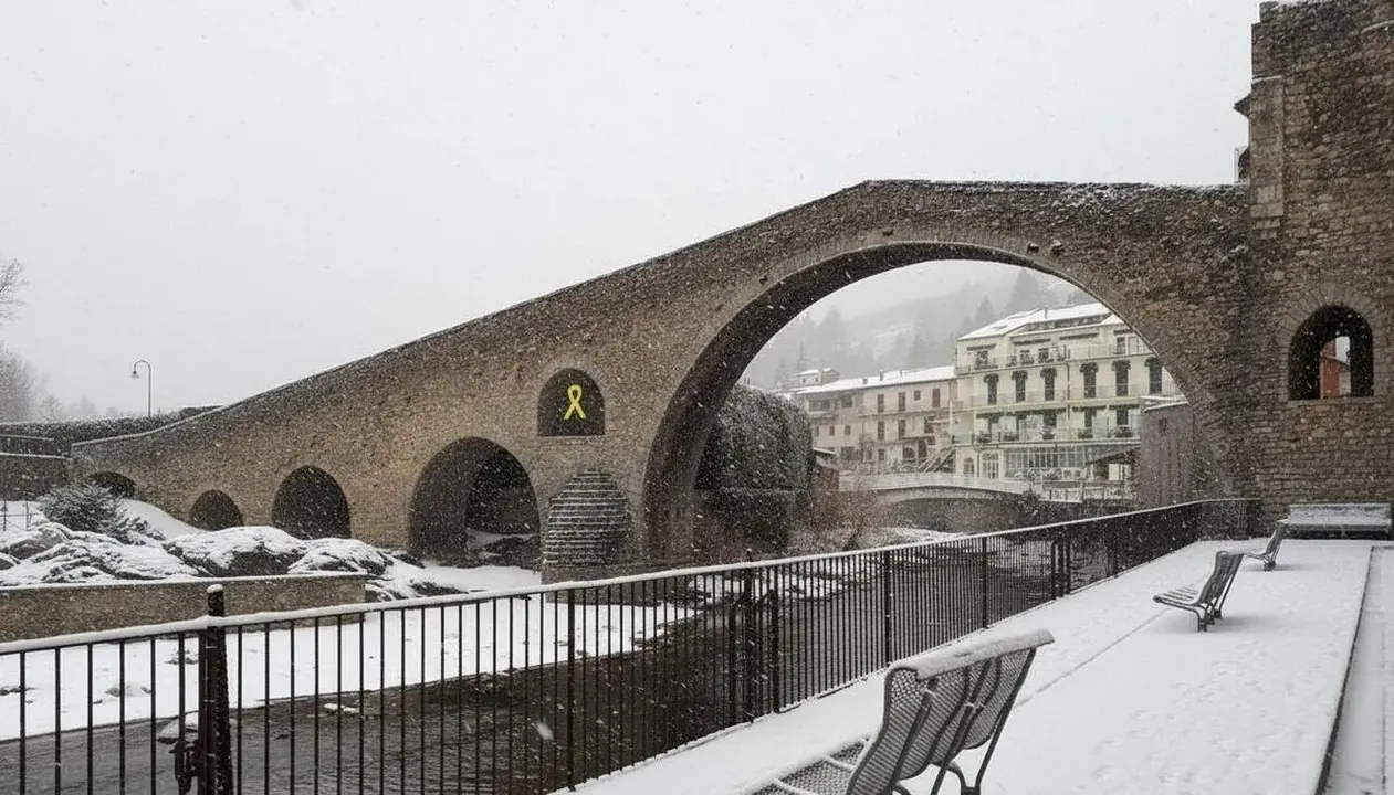 Vista panor&agrave;mica de Camprodon, poble medieval del Ripoll&egrave;s amb un secret dol&ccedil; de m&eacute;s de 130 anys al cor del Pirineu Axial catal&agrave;