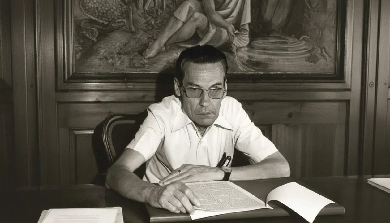 Imatge de la commemoraci&oacute; institucional a Valls en honor a Pau Nuet primer alcalde democr&agrave;tic amb l&rsquo;any 2026 dedicat a la seva mem&ograve;ria