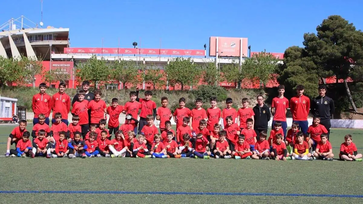 M&eacute;s de 50 joves participants gaudint del Tecni Nasticamp de Setmana Santa 2026 a Tarragona