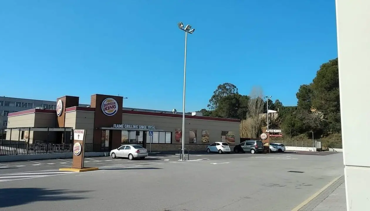Protesta a Sant Celoni contra Burger King per discriminaci&oacute; del catal&agrave; i defensa dels drets ling&uuml;&iacute;stics