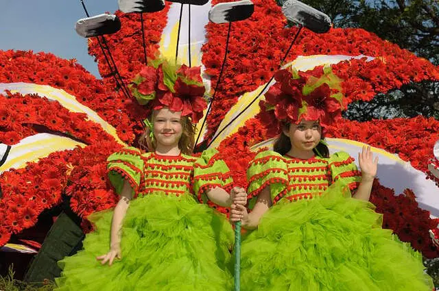 El Seguici Infantil de la Festa da Flors de l'illa portuguesa de Madeira, d'una bellesa i simbolisme espectaculars. Foto de Islamadeira.es
