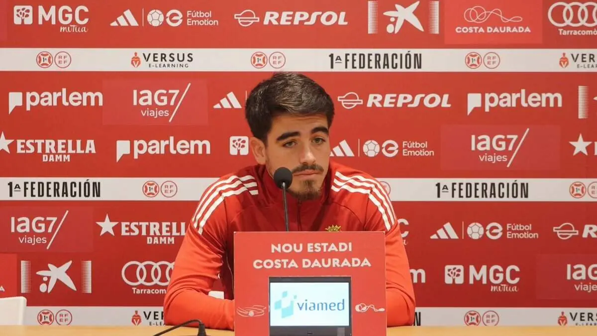 Jugadors del N&agrave;stic amb mentalitat positiva celebrant la vict&ograve;ria a Cartagena en partit de futbol de Segona Divisi&oacute; &mdash; Imagen de la Fuente