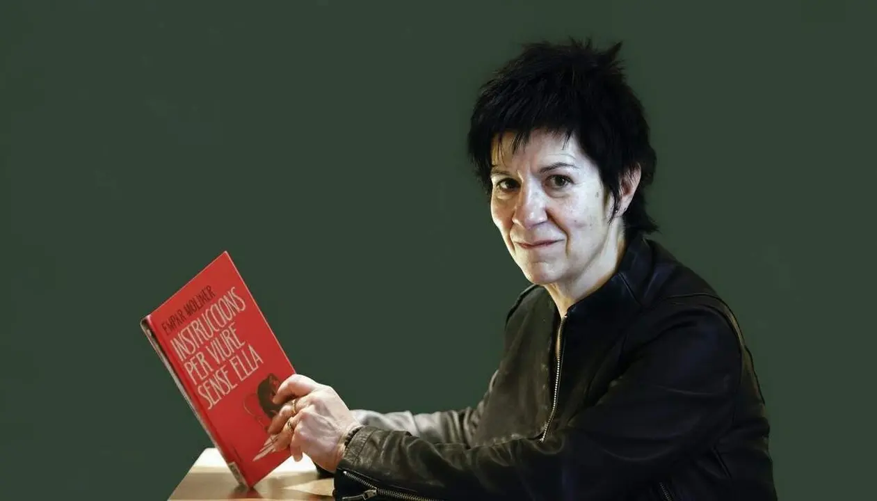 Empar Moliner ens sorpr&egrave;n, una vegada m&eacute;s, amb un nou i suggerent llibre.