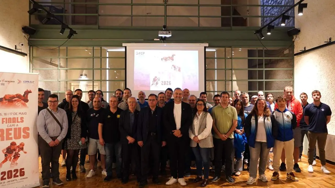 Composici&oacute; dels grups oficials del Campionat de Catalunya infantil, j&uacute;nior i Femen&iacute; 13 per a la temporada actual &mdash; Imagen de la Fuente