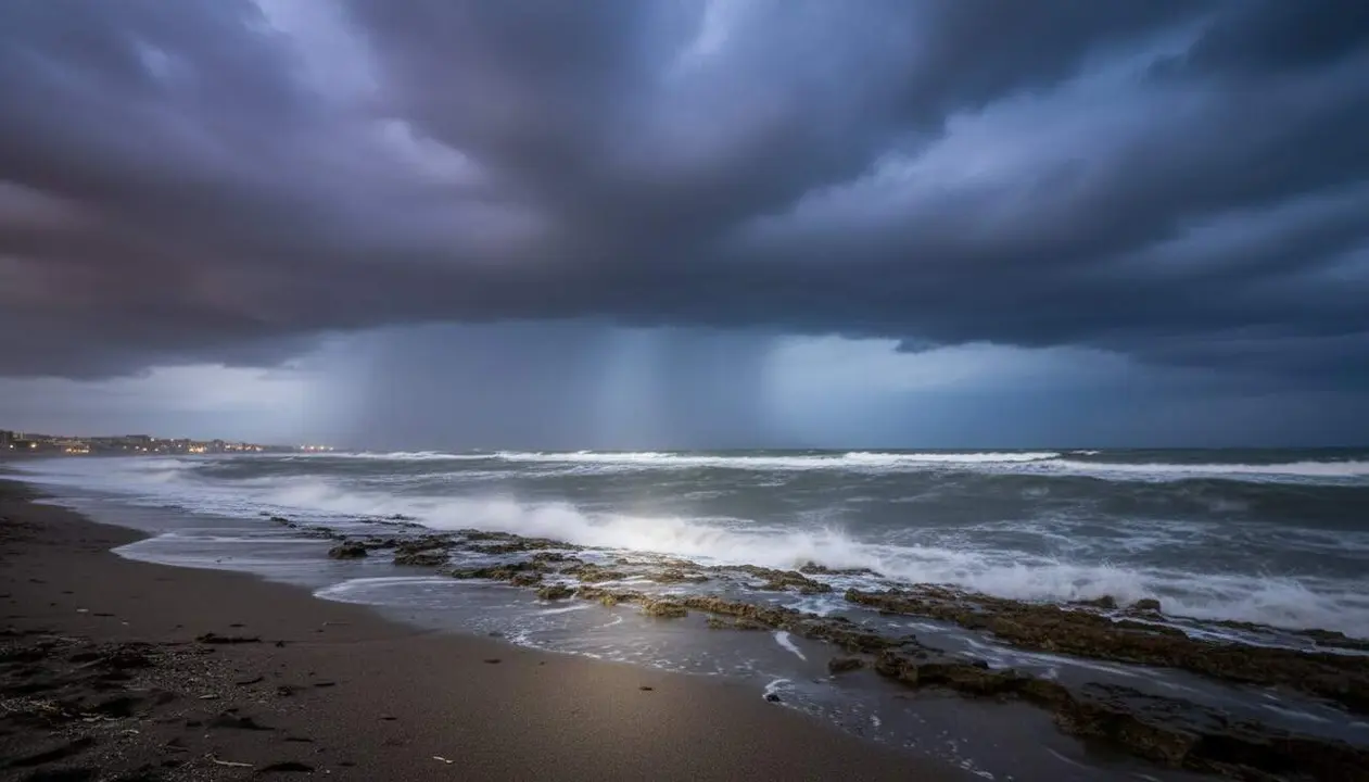  Imatge de precipitacions intenses a Tarragona i el litoral sud amb alerta meteorol&ograve;gica per aquest dissabte &mdash; Imagen generada por IA 