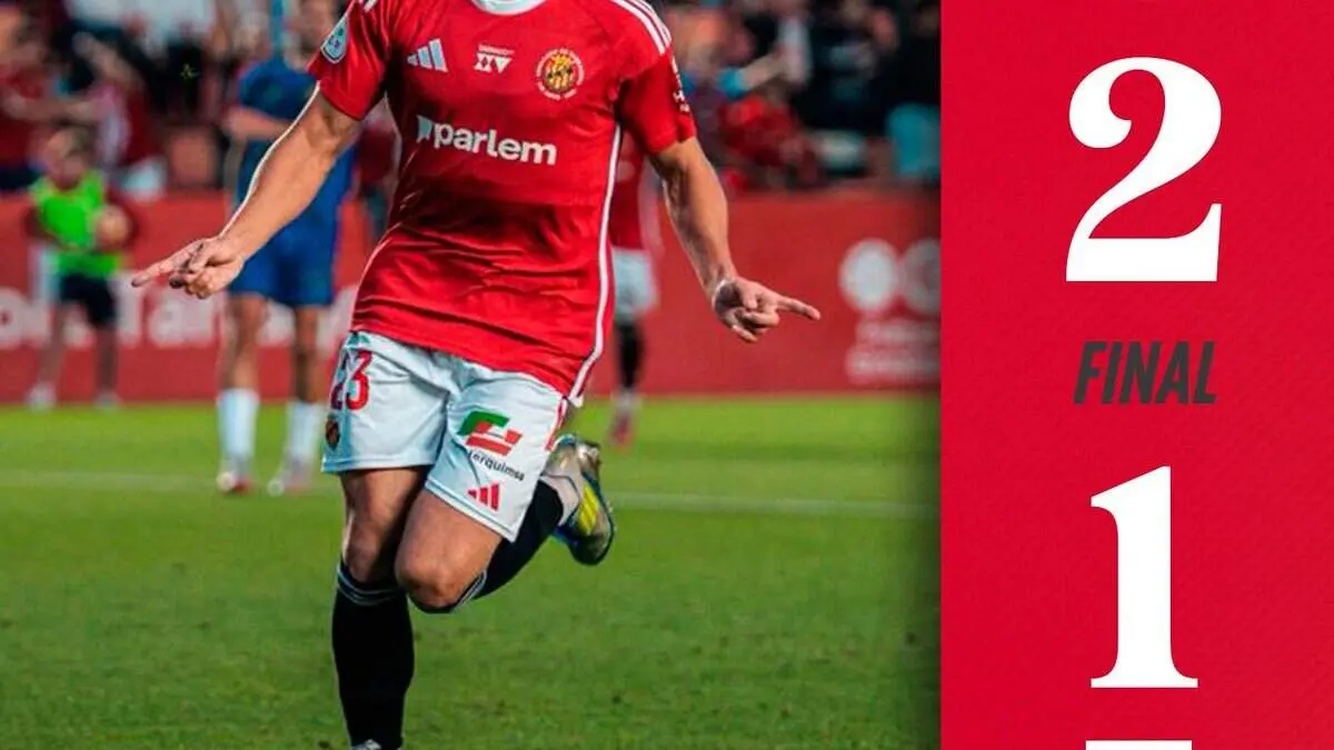  Vict&ograve;ria del N&agrave;stic de Tarragona 2-1 al Nou Estadi Costa Daurada amb emoci&oacute; i esfor&ccedil; dels jugadors locals &mdash; Imagen de la Fuente 