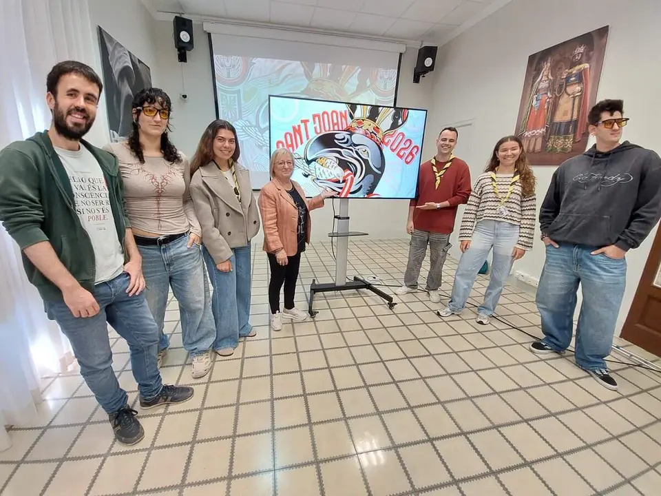  Escenari vibrant de Sant Joan de Valls 2026 amb Miki N&uacute;&ntilde;ez, Ginest&agrave; i Mama Dousha actuant en directe davant el p&uacute;blic emocion &mdash; Imagen de la Fuente 