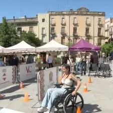  Festa de les Capacitats a Valls amb una quinzena d&rsquo;entitats inclusives al Pati per promoure la participaci&oacute; social &mdash; Imagen de la Fuente 