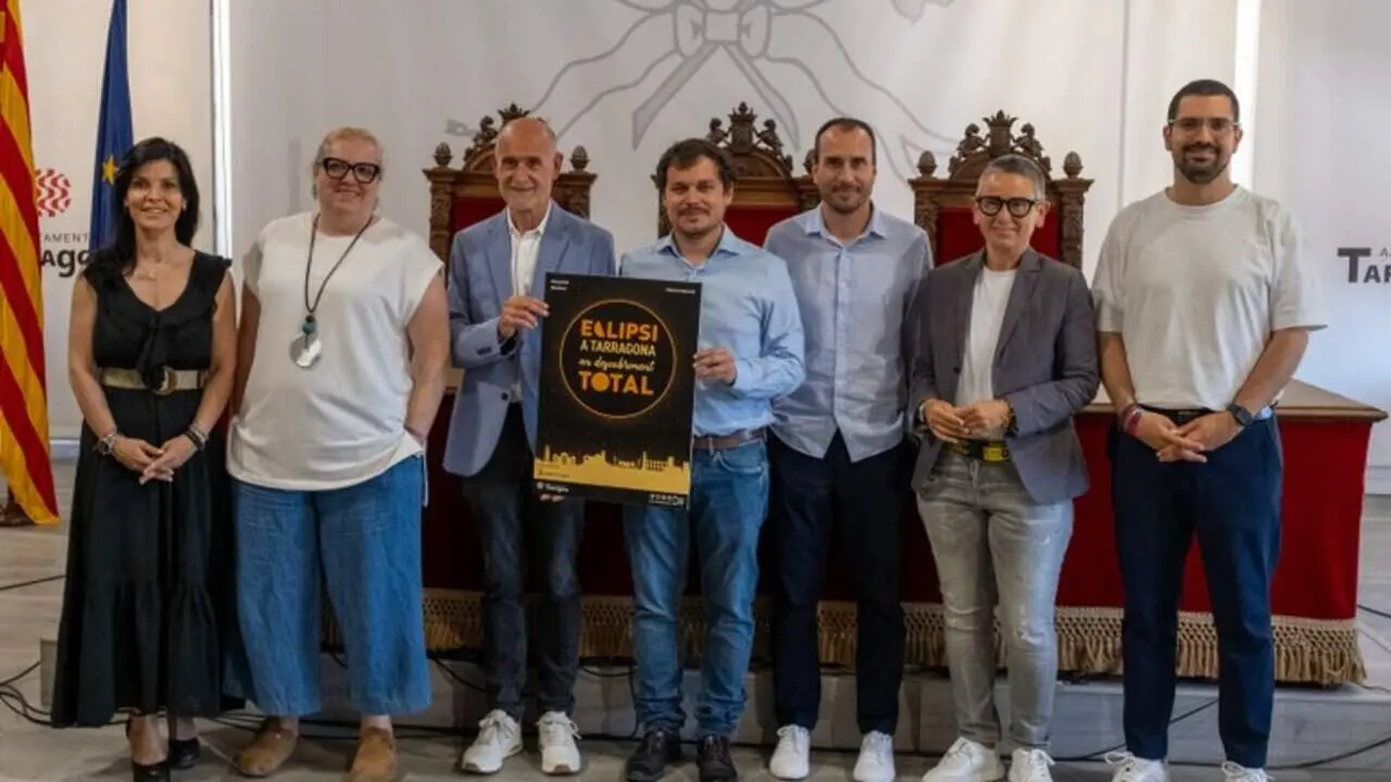  L'Ajuntament organitza m&eacute;s de cinquanta activitats divulgatives per apropar l'eclipsi a la ciutadania &mdash; Imagen de la Fuente 