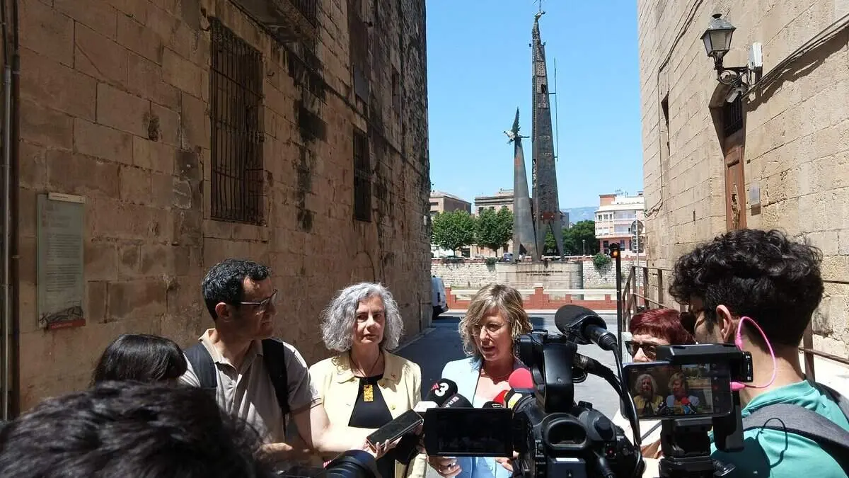  Monument franquista de la Batalla de l&rsquo;Ebre retirat despr&eacute;s que la just&iacute;cia aixequi les mesures cautelars &mdash; Imagen de la Fuente 