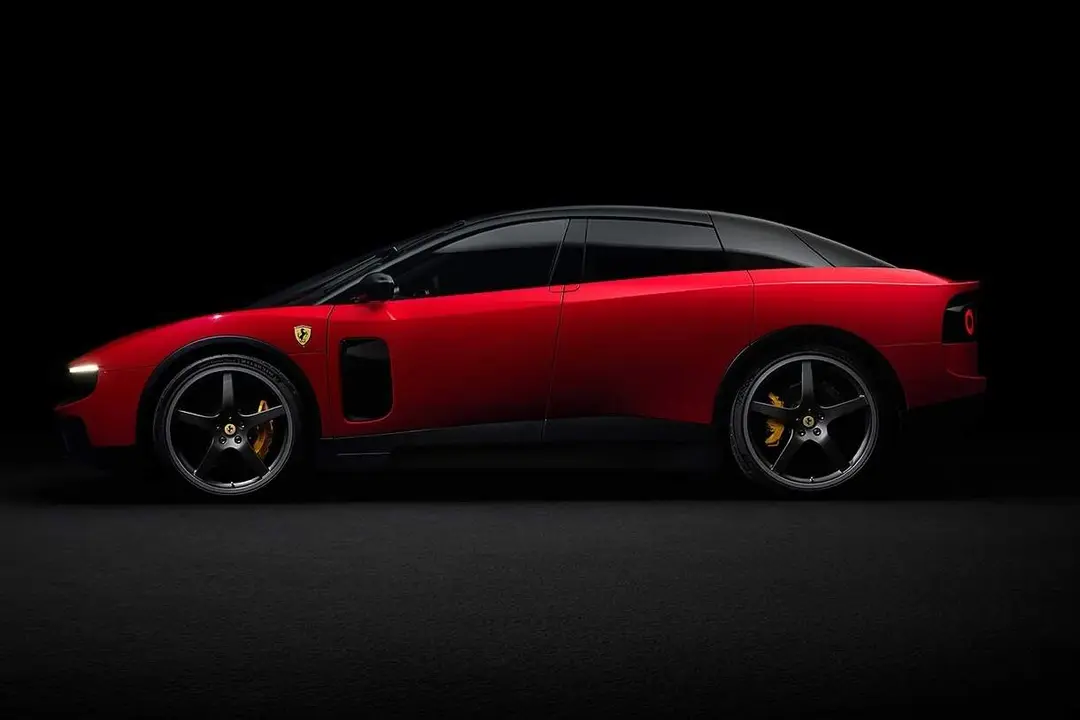 Ferrari Luce, el primer vehicle 100% el&egrave;ctric que sacseja la borsa italiana amb una caiguda de les accions &mdash; Imagen generada por IA