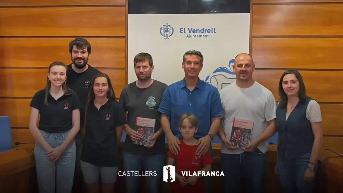 Sorteig d&rsquo;ordre d&rsquo;actuaci&oacute; per la Diada de Colles Campiones del Concurs de Castells amb les millors colles de Tarragona &mdash; Imagen de la Fuente