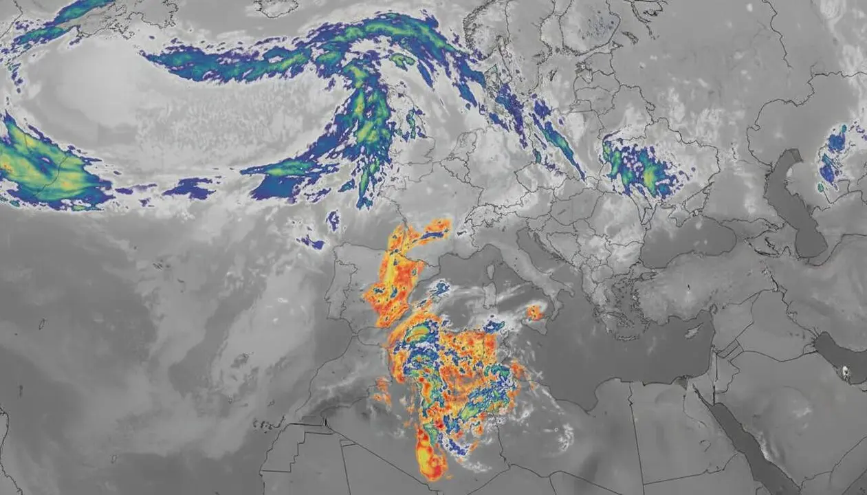  Term&ograve;metres superen els 30 graus a Tarragona durant un nou pic de calor aquest dilluns amb temperatures molt altes &mdash; Imagen generada por IA 