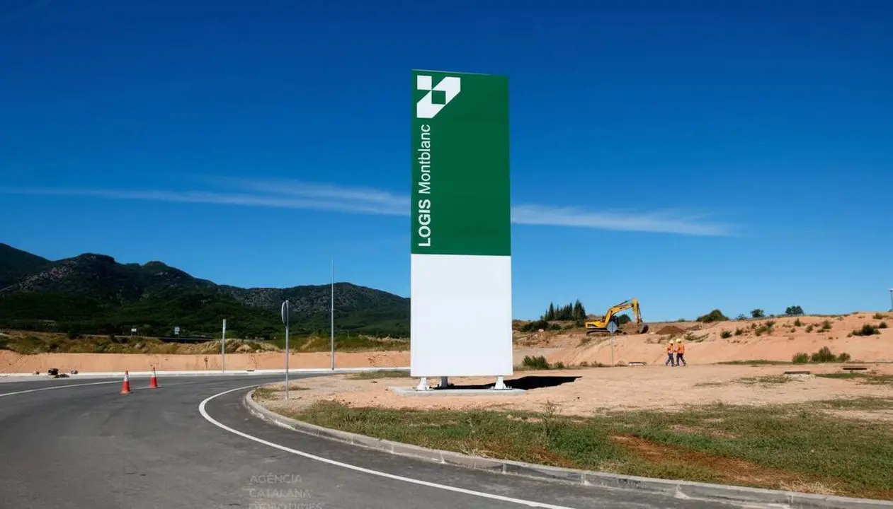  Obres del nou centre log&iacute;stic de Bon Preu a Montblanc que comencen aquest estiu amb impacte positiu local &mdash; Imagen generada por IA 