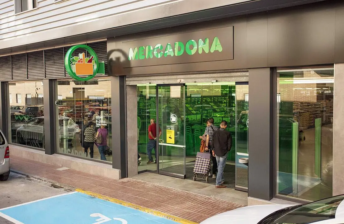 Mercadona amplia els horaris d&rsquo;estiu i obre diumenges en 320 botigues per facilitar les compres d&rsquo;estiu &mdash; Imagen Wikipedia