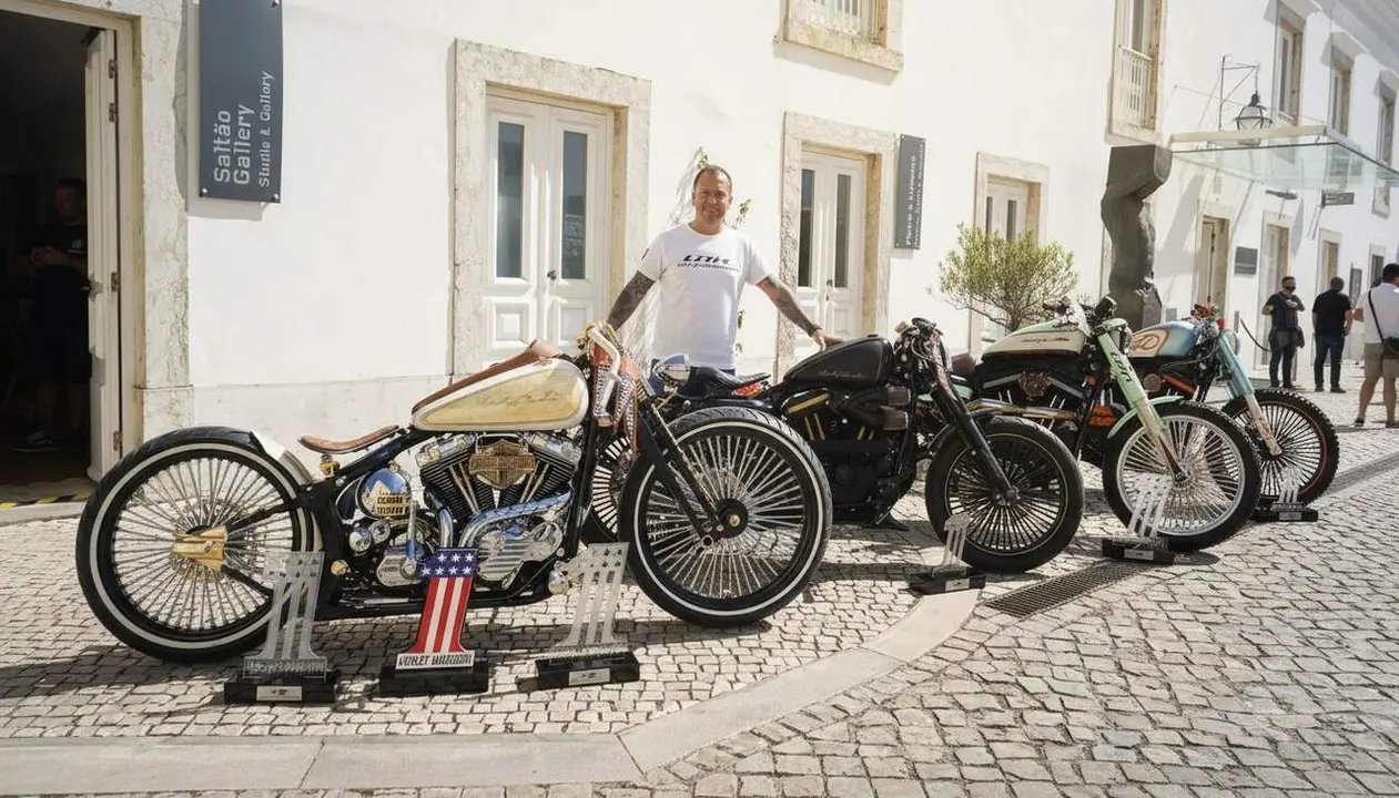  Lord Drake Kustoms guanya sis premis al European H.O.G. Rally 2026 destacant en personalitzaci&oacute; de motos Harley-Davidson a Europa &mdash; Imagen generada por IA 