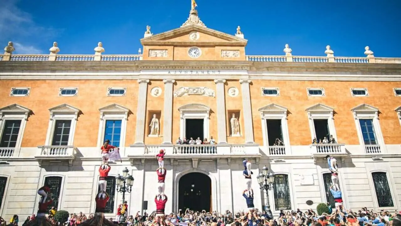  La V Diada Castellera Internacional amb sis colles abans del Concurs de Castells de Tarragona 2024 &mdash; Imagen de la Fuente 