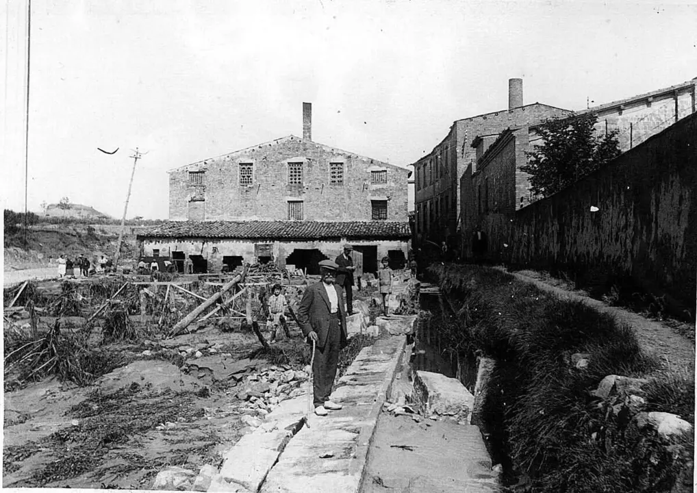  Aiguat hist&ograve;ric de Sant R&ograve;mul de 1926 amb forta pluja i danys materials a les conques de l'Anoia i el Gai&agrave; &mdash; Imagen de la Fuente 