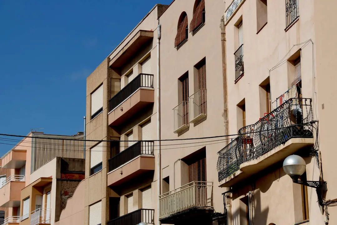 Imatge de diversos pisos a Vila-seca
Font: Arnau Mart&iacute;nez / Anna Ferr&agrave;s / Agencia Catalana de Noticies