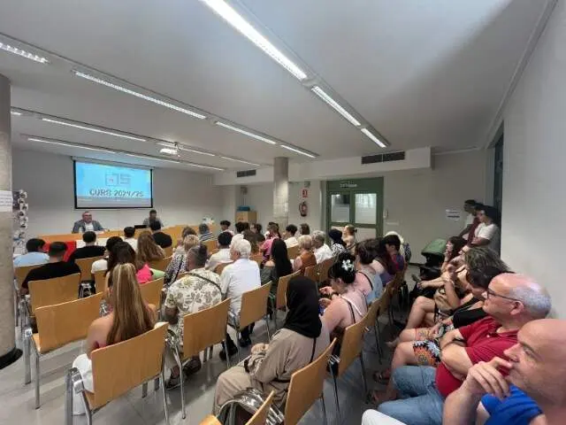 L&rsquo;Ajuntament de Vila-seca reclama una soluci&oacute; al Departament d&rsquo;Educaci&oacute; &mdash; Imagen de la Fuente
