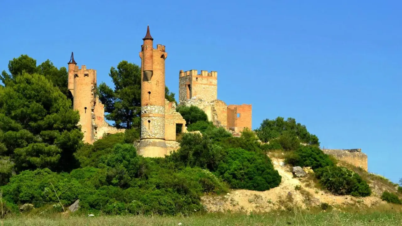 La via fronterera entre Bellvei i Castellet i la Gornal. Foto penedesturisme.cat