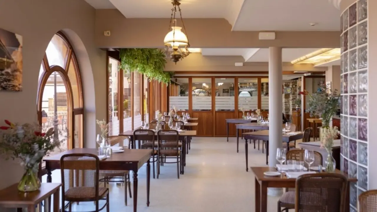 Influencer menja tota la carta del restaurant de Karlos Argui&ntilde;ano a Zarautz. Imatge karlosarguinano.com