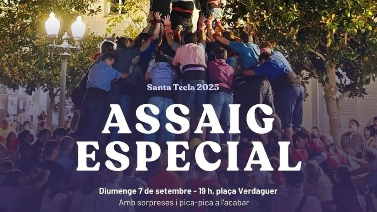 Castells a la Pla&ccedil;a de la Font durant Santa Tecla a Tarragona. Imatge IG @collajovetarragona