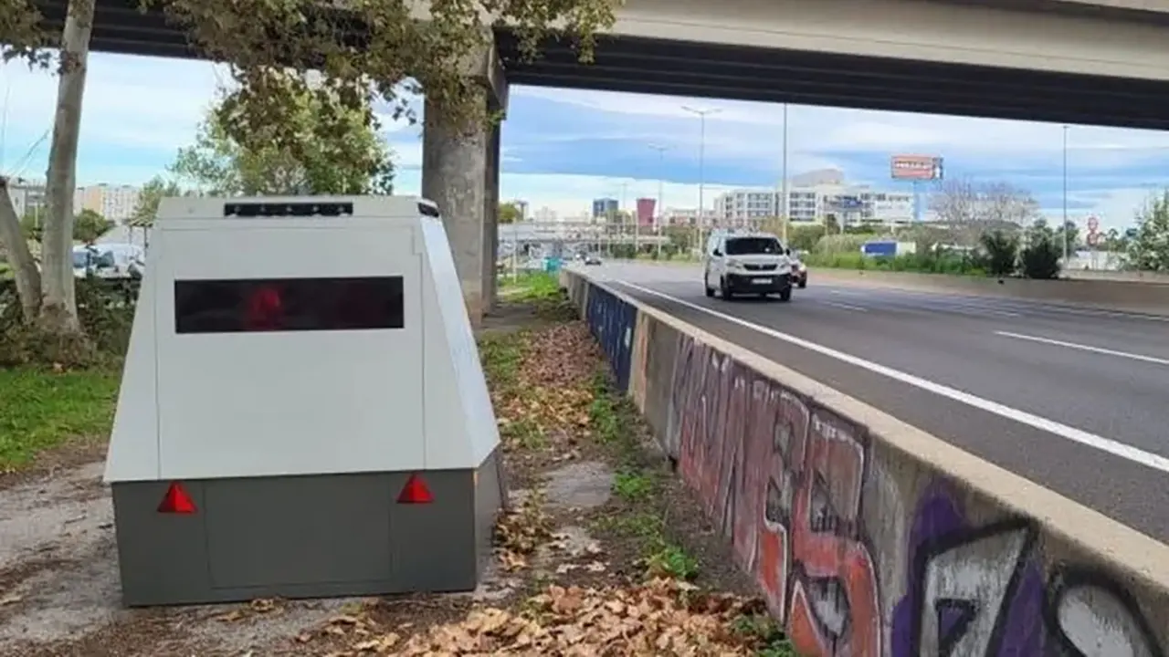 Nous radars m&ograve;bils i aut&ograve;noms de la DGT importats de Fran&ccedil;a.