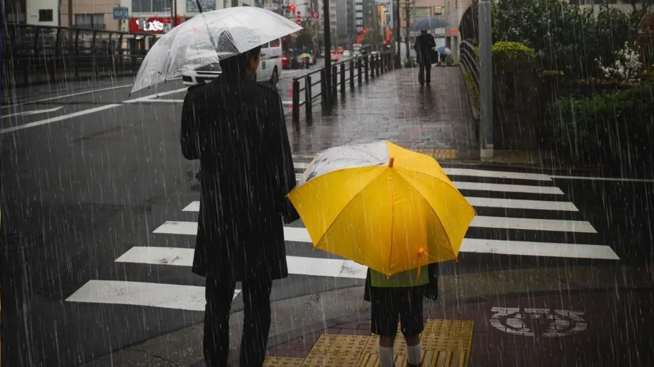 Mapa meteorol&ograve;gic de Catalunya amb nuvolades i sol