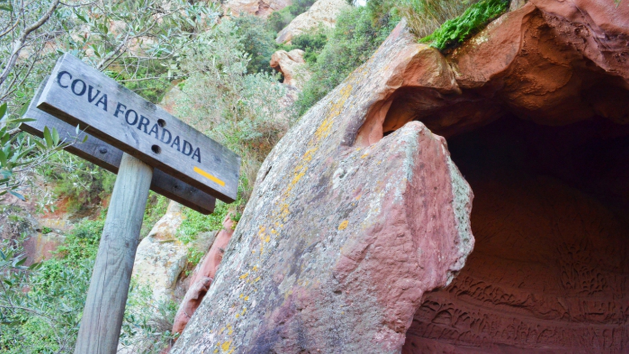 cova-foradada-mont-roig