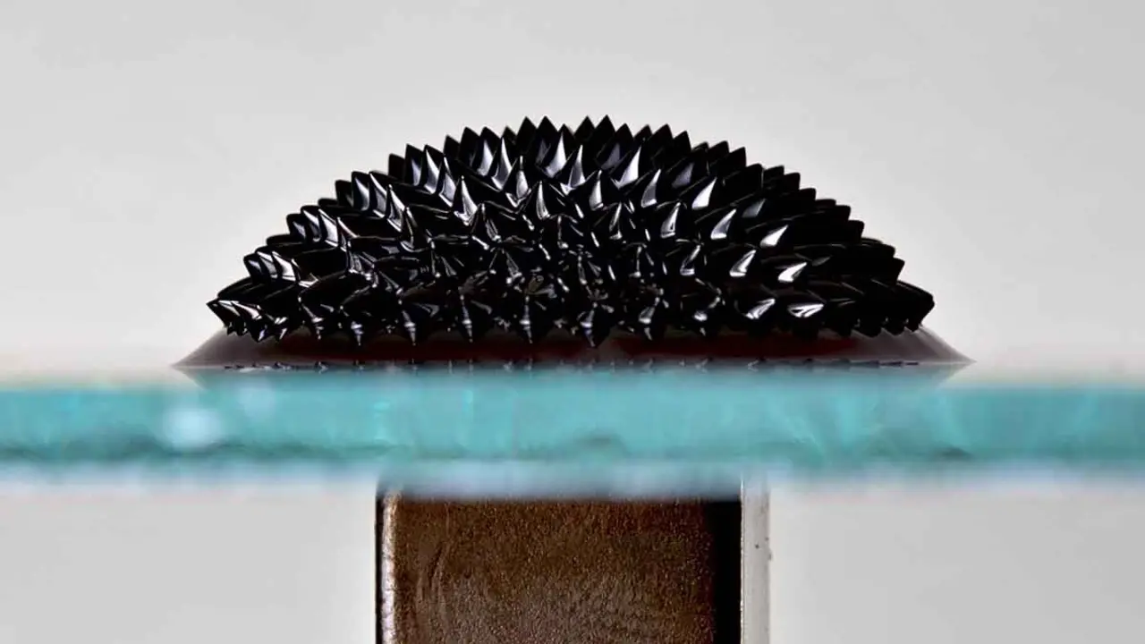 Motor de corrent cont&iacute;nua abandonat en l'automoci&oacute; el&egrave;ctrica