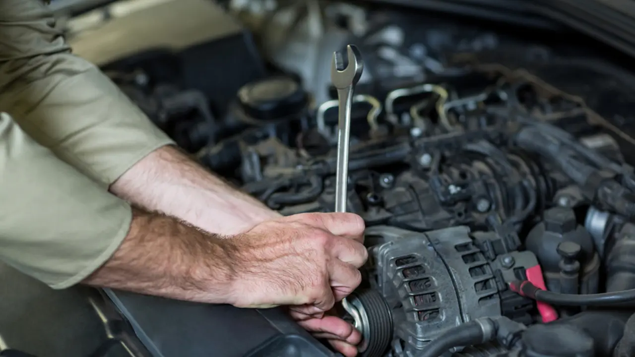 Mec&agrave;nic destapa estafa comuna en tallers de cotxes