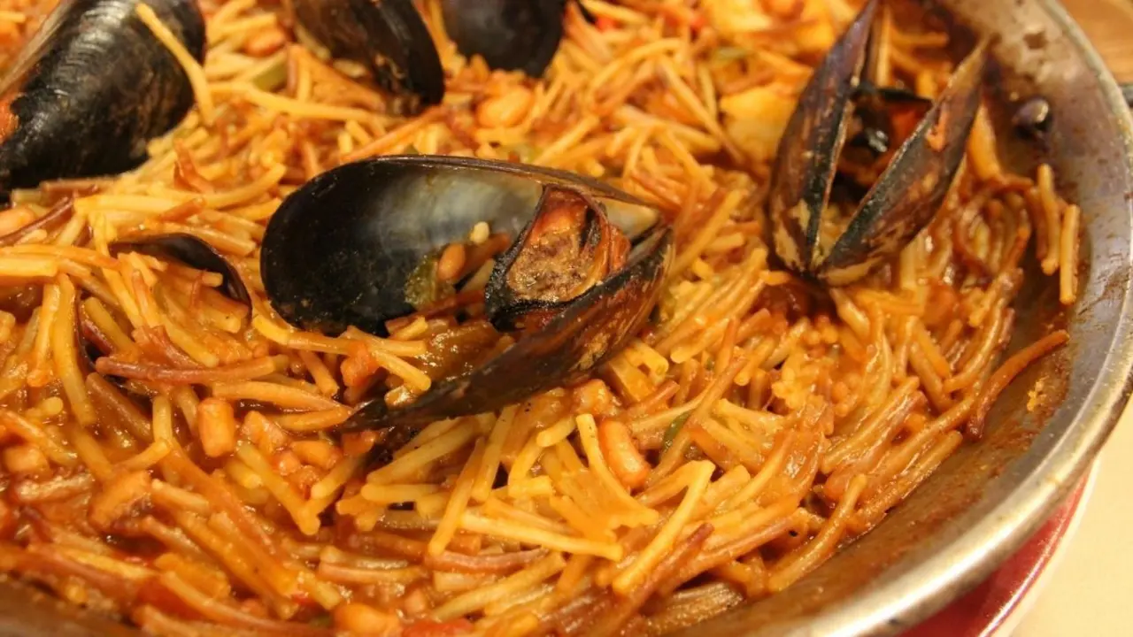 Fideuada r&agrave;pida amb conserves