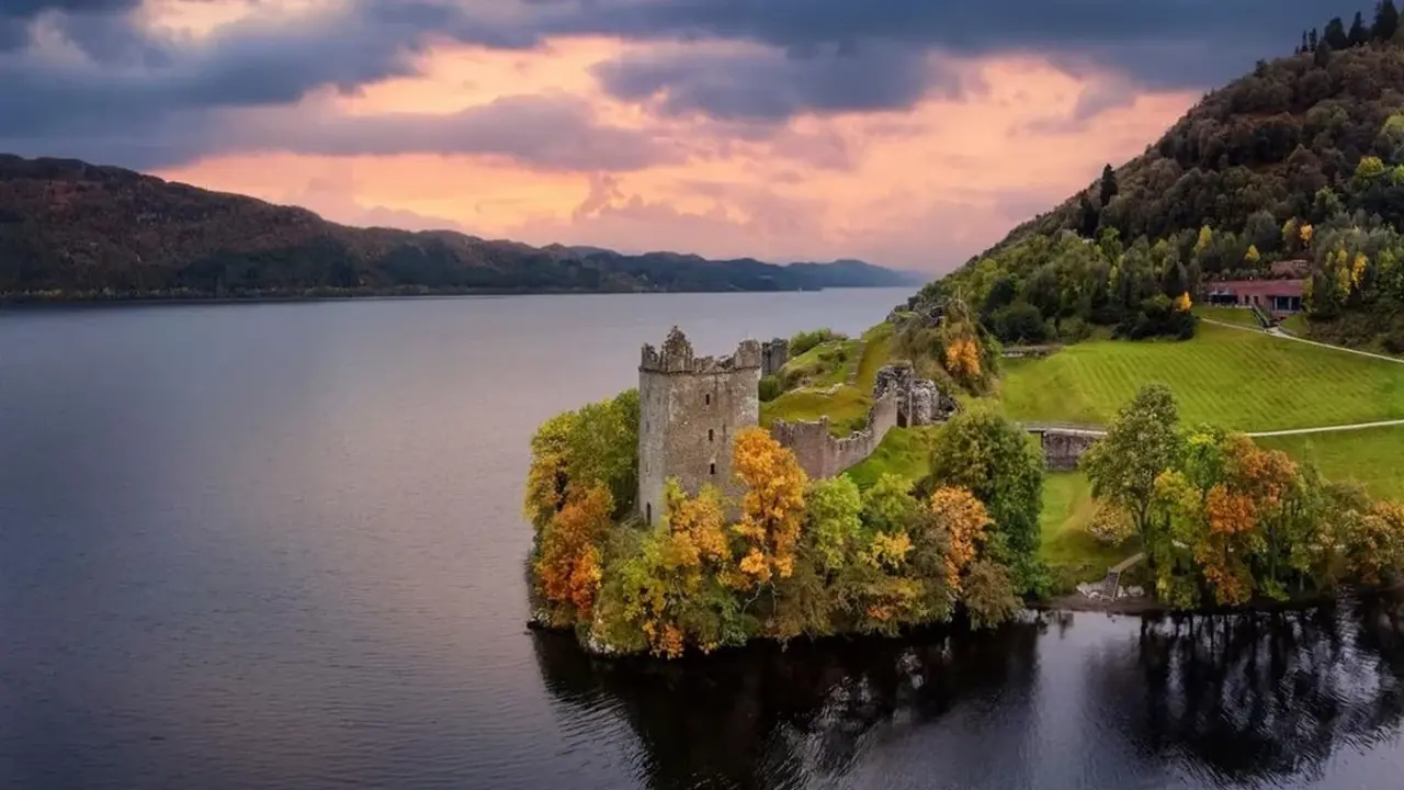 loch-ness-esc&ograve;cia